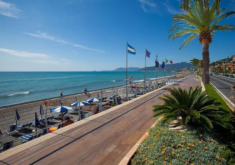 Hotel Continental Pietra Ligure